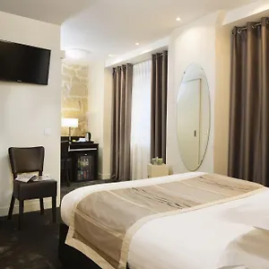 Hotel Du Lion D'or Louvre París